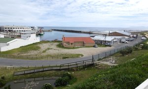 Miljoene vir Gansbaai Hawe